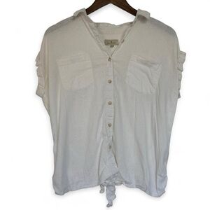 Medium White Short Sleeve Button Down Up Blouse Shirt Back Tie Thread and Supply
